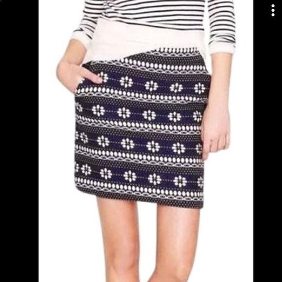 J Crew blue and white jacquard skirt. Size 4 - Picture 1 of 5